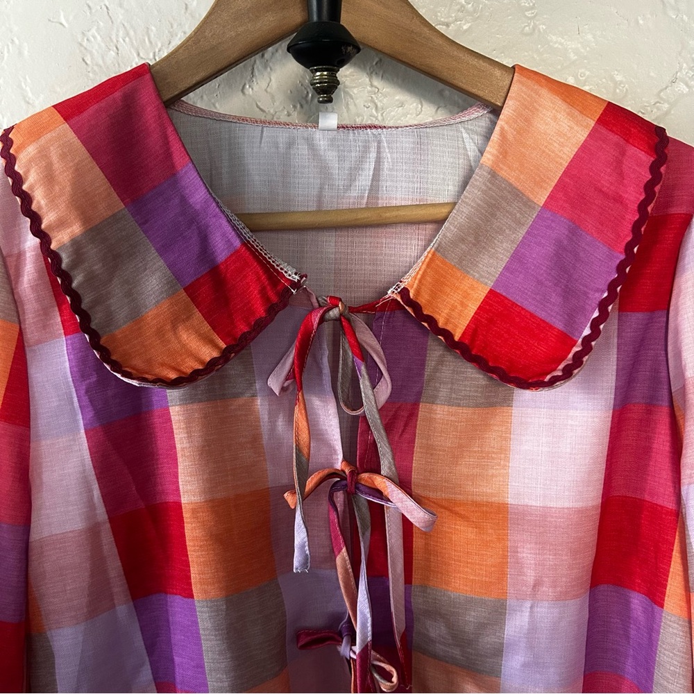 Plaid Pattern Keyhole Collared Blouse - Picture 2 of 8